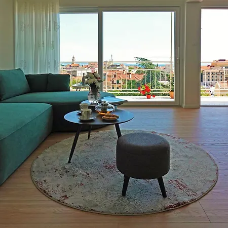 Vista Aurea Apartment